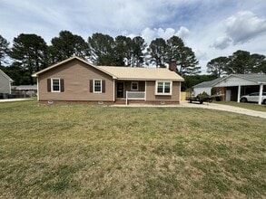 4810 Lakeview Rd in Elm City, NC - Building Photo - Building Photo