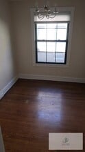 2617 W Gunnison St, Unit 2619 - 1E in Chicago, IL - Building Photo - Building Photo
