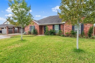 6806 White River Cir in Manvel, TX - Foto de edificio - Building Photo