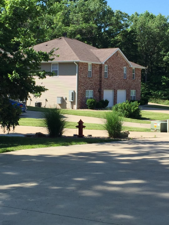 124 Evanlee Ct in Jefferson City, MO - Building Photo