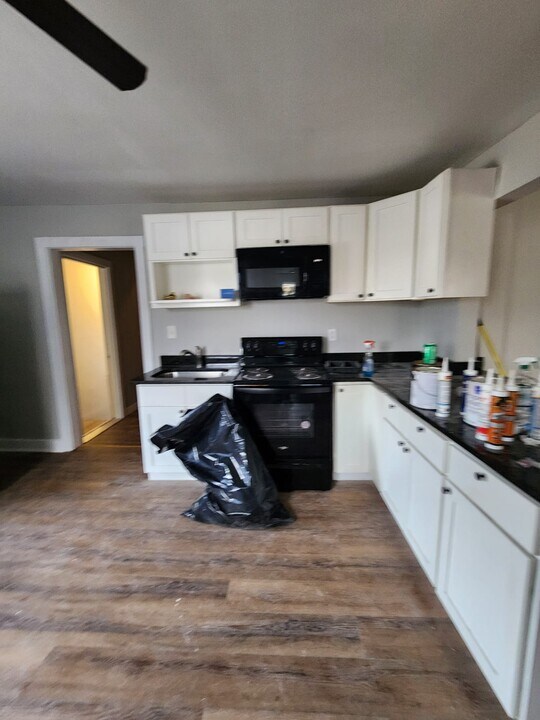 54 Dalton St in West Haven, CT - Building Photo