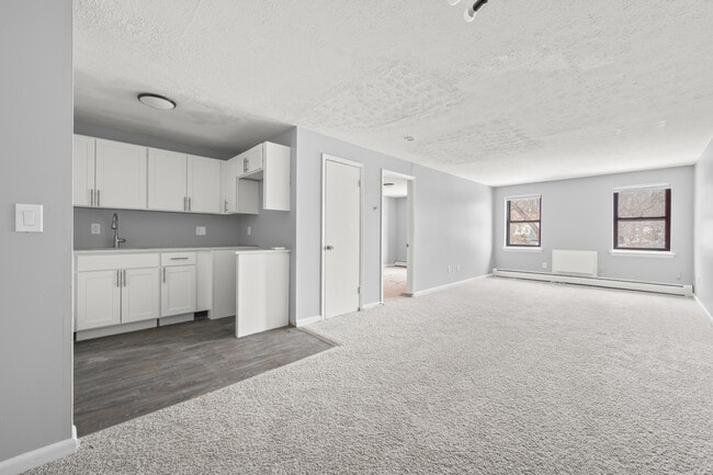 Maple Heights in New Britain, CT - Building Photo - Building Photo