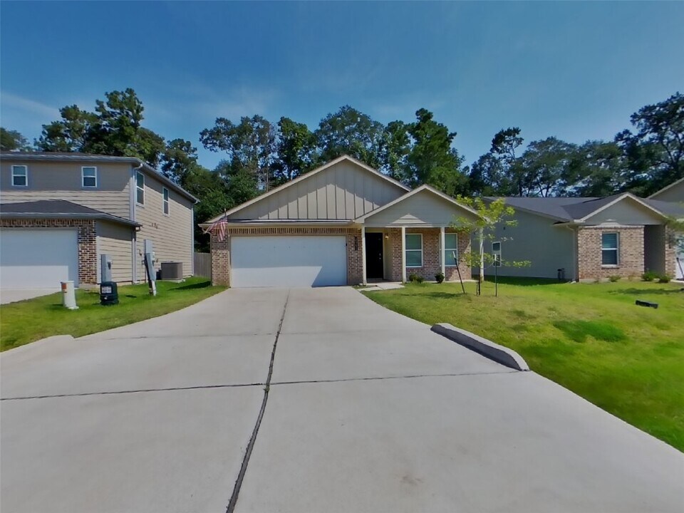 15791 Del Norte Dr in Conroe, TX - Building Photo
