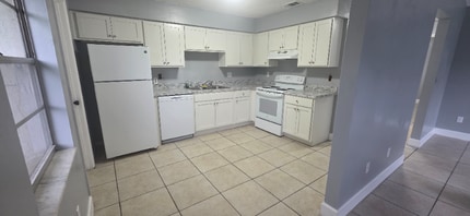 2417 Cedar Ave in Sanford, FL - Building Photo - Building Photo