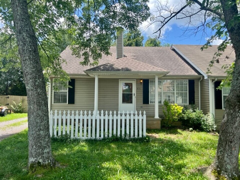 451 Westgate Blvd in Murfreesboro, TN - Building Photo