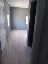 1400 W Business 83, Unit Val Verde in Donna, TX - Building Photo