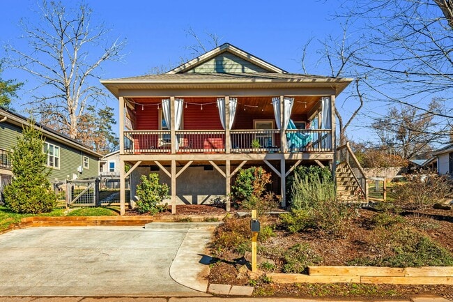 property at 695 Reed St