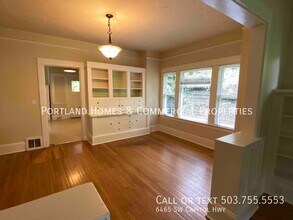 6465 SW Capitol Hwy in Portland, OR - Building Photo - Building Photo