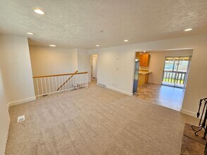 4967 Pawnee Dr in West Jordan, UT - Building Photo - Building Photo
