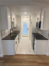 226 NW J St in Bentonville, AR - Building Photo - Building Photo