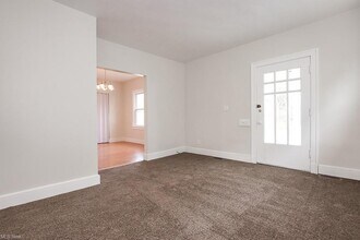 1807 Wexford Ave-Unit -1/DN in Parma, OH - Building Photo - Building Photo