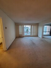 6199 Canterbury Dr, Unit 202 in Culver City, CA - Building Photo - Building Photo