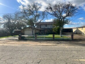 19673 Rd 124 in Tulare, CA - Building Photo - Building Photo