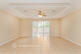 5229 Sancerre Cir in Greenacres, FL - Foto de edificio - Building Photo