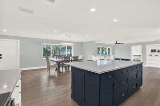 8001 Gulf Blvd in St Pete Beach, FL - Building Photo - Building Photo