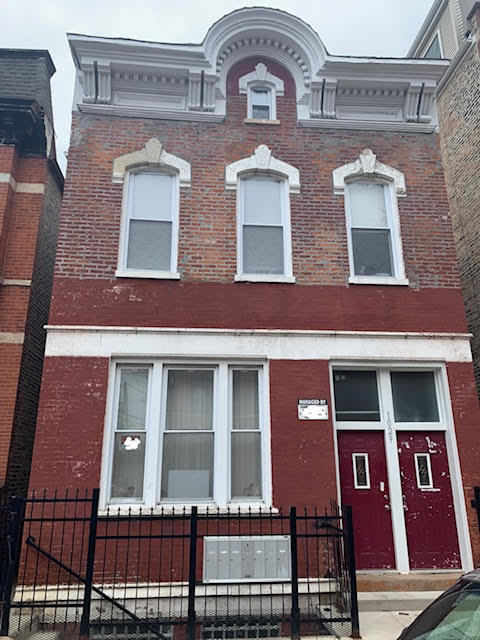 1029 W 19th St-Unit -2F in Chicago, IL - Building Photo