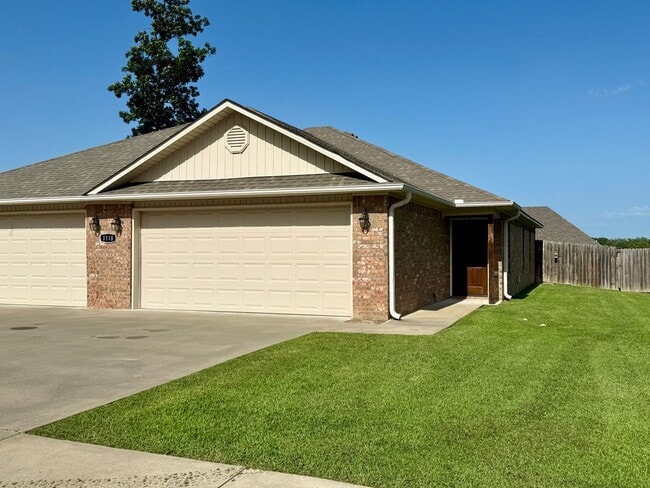 property at 6515 Phoenix Ave