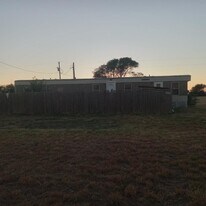 5104 County Road 1200, Unit 1 in Lubbock, TX - Building Photo