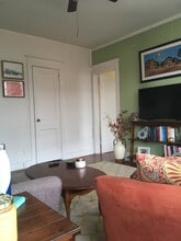 300 Catharine St, Unit 3rd Floor in Philadelphia, PA - Foto de edificio - Building Photo