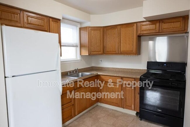 property at 109 Lockart Plaza