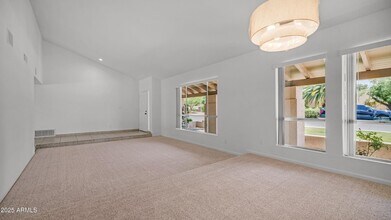 7628 N Vía De La Siesta in Scottsdale, AZ - Building Photo - Building Photo