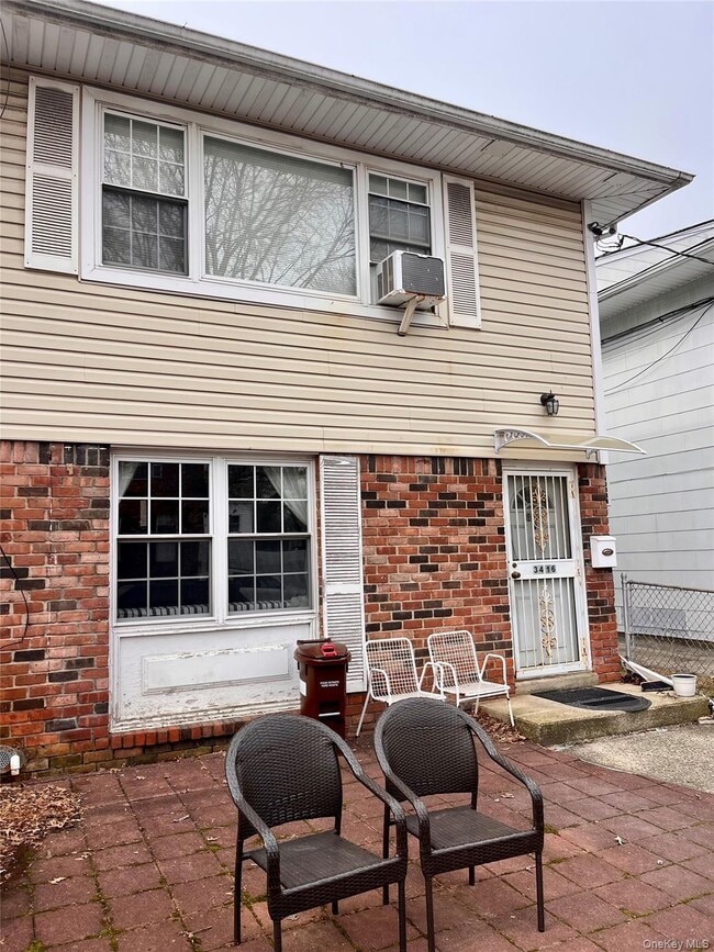 34-16 Brookside St in Queens, NY - Building Photo - Building Photo