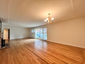 1039 Petra Dr in Napa, CA - Building Photo - Building Photo