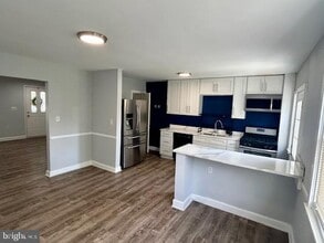 2061 E Belvedere Ave in Baltimore, MD - Building Photo - Building Photo