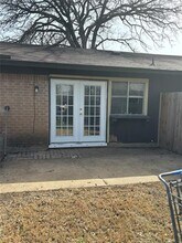 725 Pleasant Hills Dr in Dallas, TX - Foto de edificio - Building Photo
