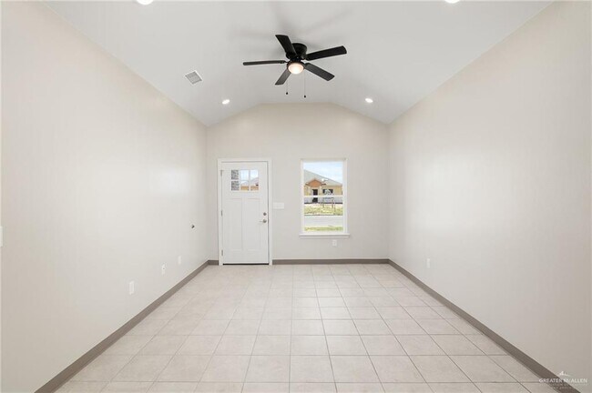 2331 Summit Rd in La Feria, TX - Building Photo - Building Photo