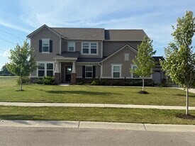 8054 Hayle St in Zionsville, IN - Building Photo