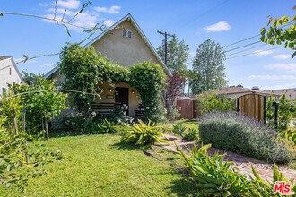 15242 La Maida St in Los Angeles, CA - Building Photo - Building Photo