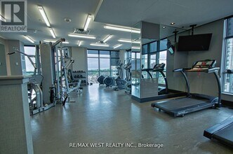 501 St Clair Ave W in Toronto, ON - Building Photo - Building Photo