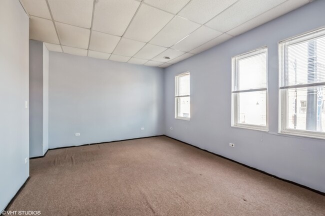 4119 W Montrose Ave in Chicago, IL - Building Photo - Building Photo