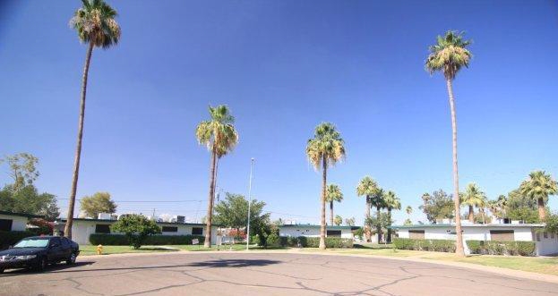 14 Palms Apartments in Tempe, AZ - Foto de edificio