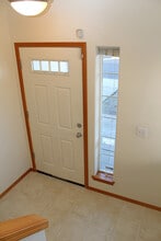 12518 SE Woodward St in Portland, OR - Building Photo - Building Photo