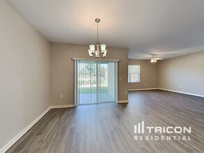 16121 Yelloweyed Dr in Clermont, FL - Building Photo - Building Photo