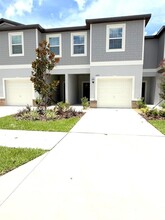 10261 Trumpet Honeysuckle Wy in San Antonio, FL - Building Photo - Building Photo