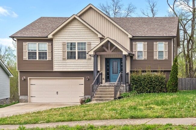 property at 1831 Camelot Dr