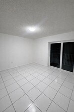 17050 NW 55th Ave in Miami Gardens, FL - Building Photo - Building Photo