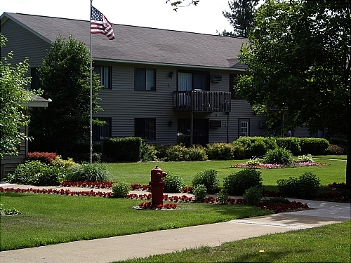 Autumn Wind Apartments in Bangor, MI - Foto de edificio