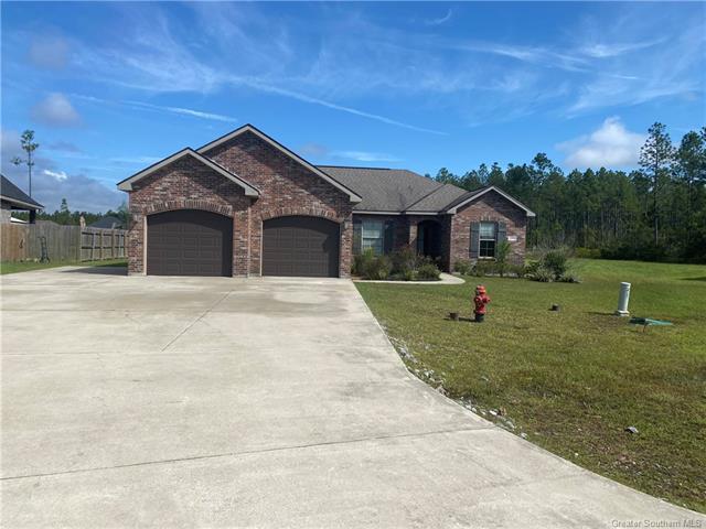 1394 Trisha Ct in Lake Charles, LA - Building Photo