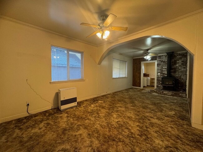 615 Ash St in Westwood, CA - Building Photo - Building Photo