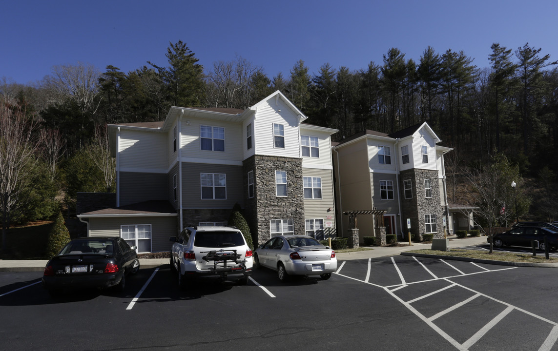 Northpoint Commons Apartments in Asheville, NC - Building Photo