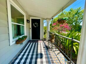 3319 W Paul Ave in Tampa, FL - Building Photo - Building Photo