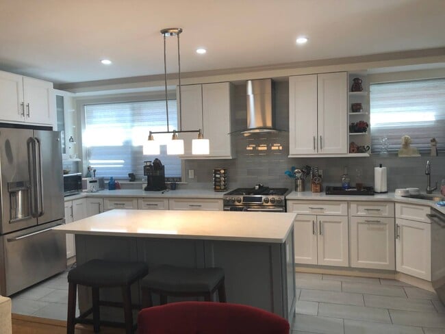 property at 5160 Post Rd