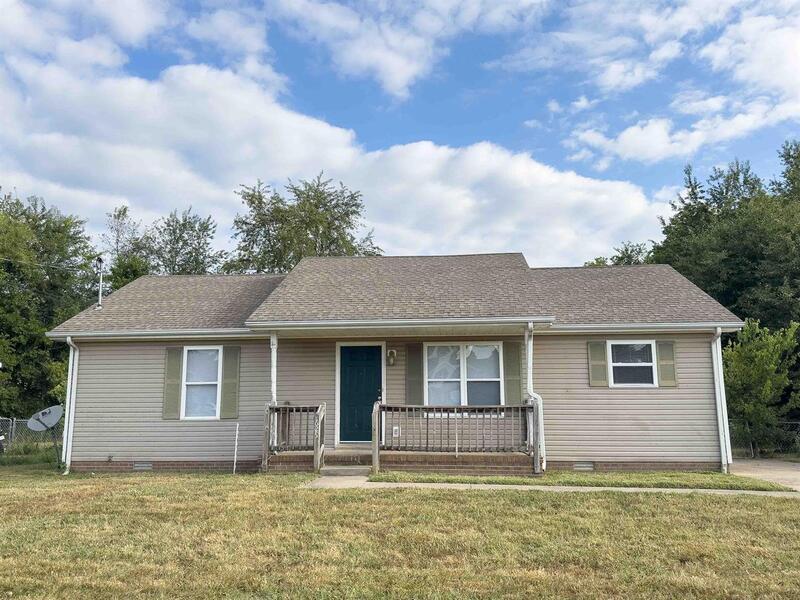 1629 Hannibal Dr in Oak Grove, KY - Building Photo