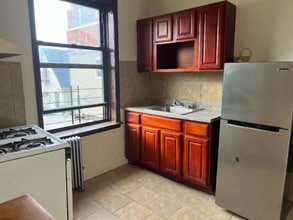 31 Orient Ave in Jersey City, NJ - Building Photo - Building Photo