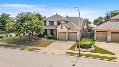 300 Southern Cross Dr in Austin, TX - Building Photo - Building Photo