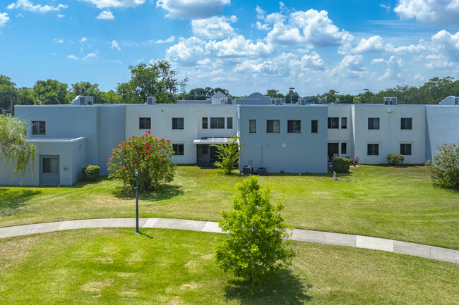 Woodmark at Daytona Beach in Daytona Beach, FL - Building Photo - Building Photo